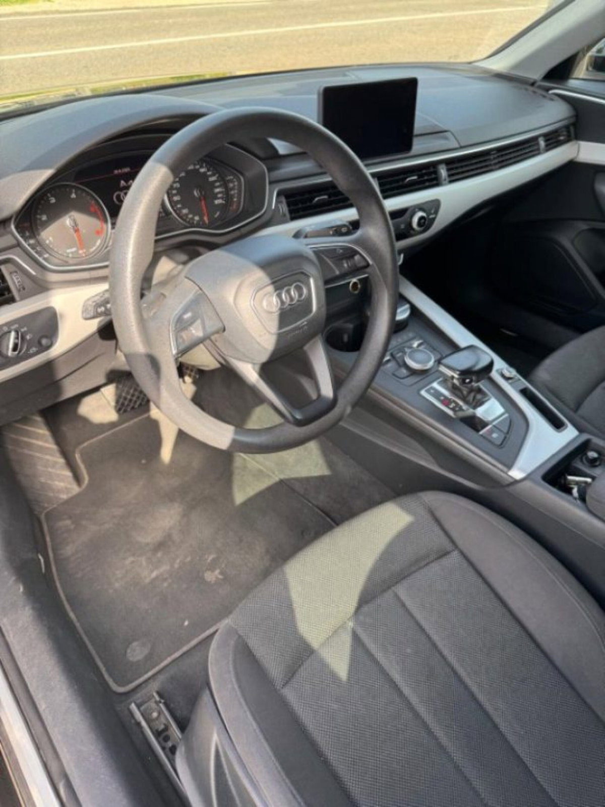 Audi A4 Avant 2.0 TDI 150 CV ultra S tronic Business (7)
