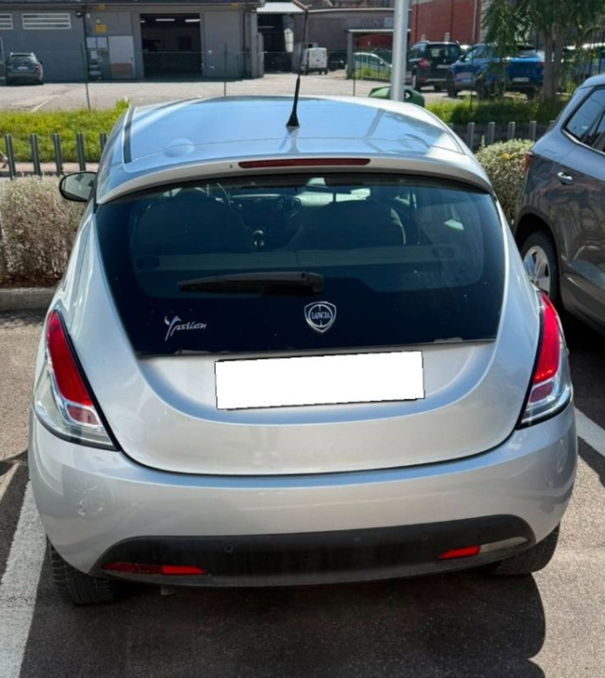 Lancia Ypsilon 1.2 69 CV 5 porte Gold (5)