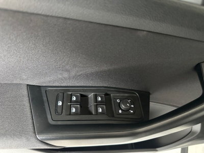 Volkswagen T-Roc 1.5 tsi Life dsg (12)