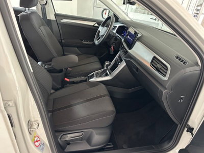 Volkswagen T-Roc 1.5 tsi Life dsg (17)