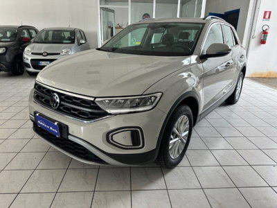Volkswagen T-Roc 1.5 tsi Life dsg (2)