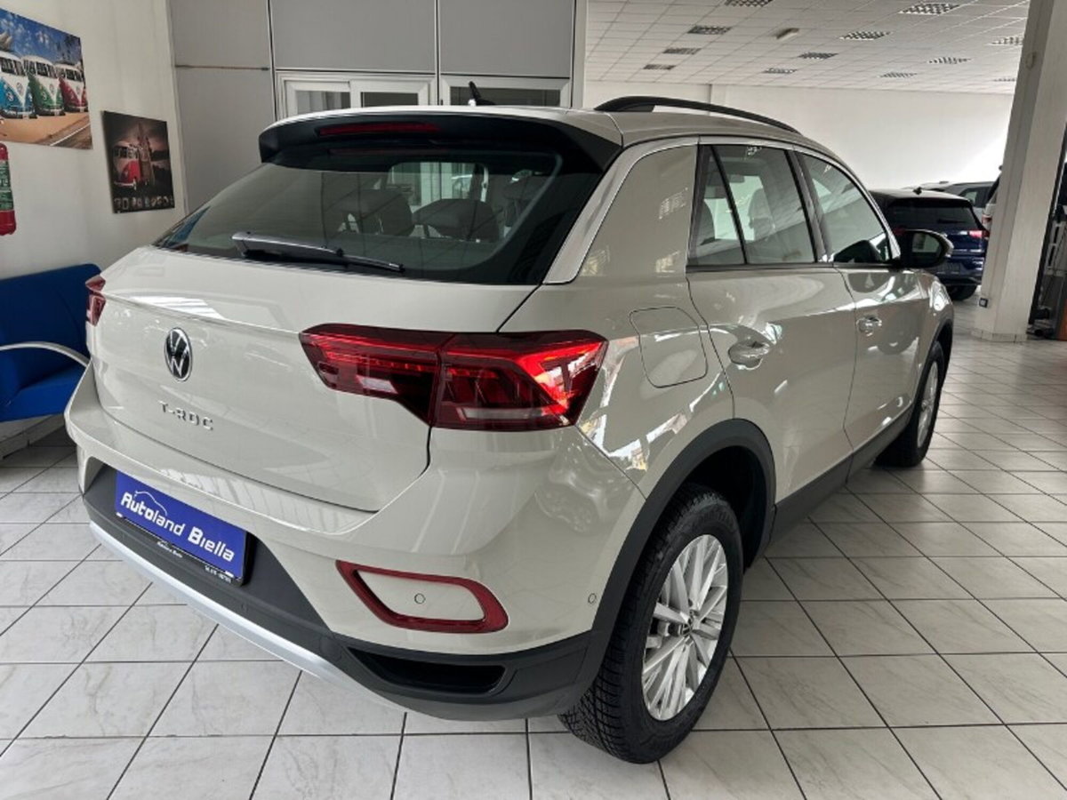 Volkswagen T-Roc 1.5 tsi Life dsg (5)