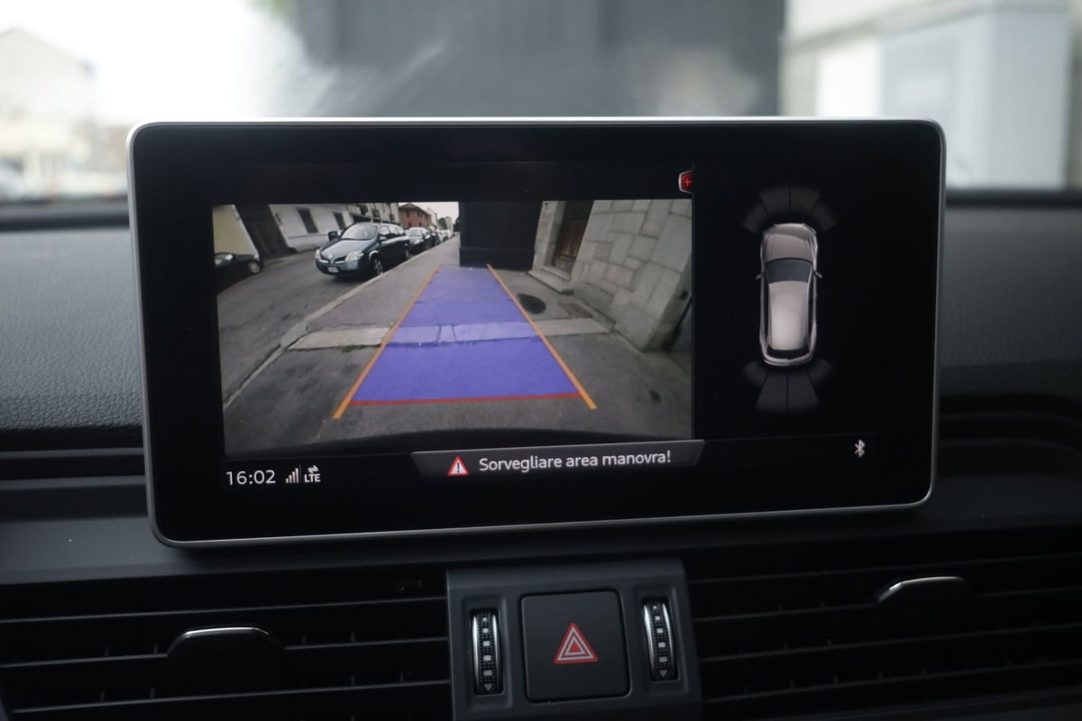 Audi Q5 40 TDI quattro S tronic Design (10)