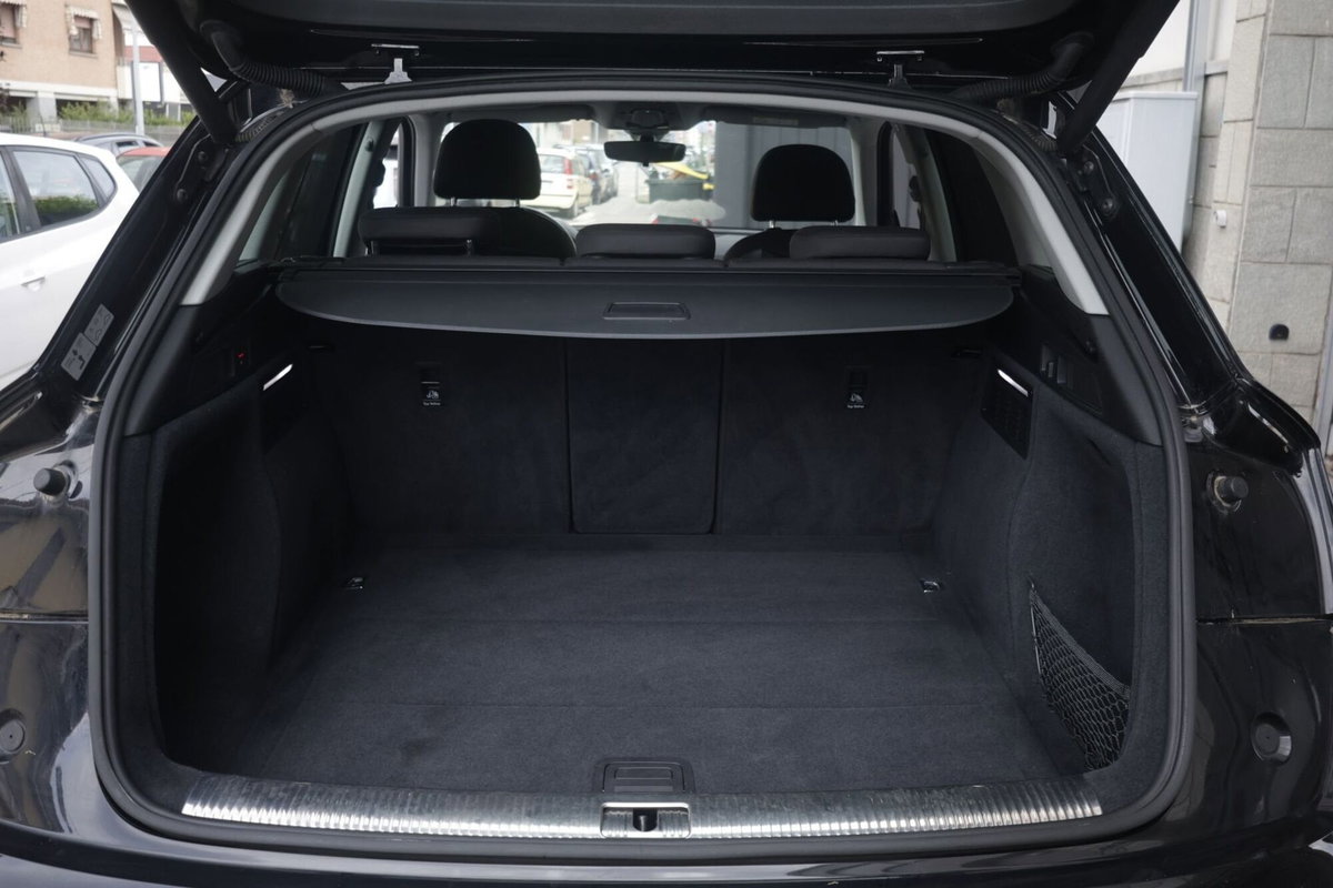 Audi Q5 40 TDI quattro S tronic Design (20)