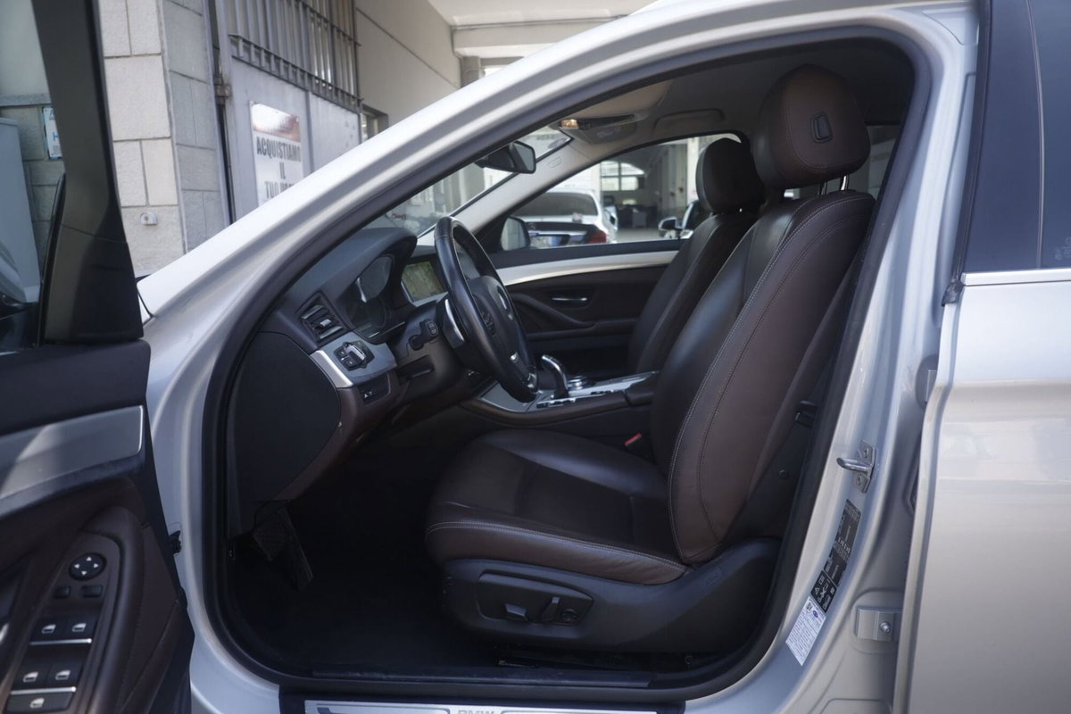 BMW Serie 5 Touring 525d xDrive  Business aut. (19)