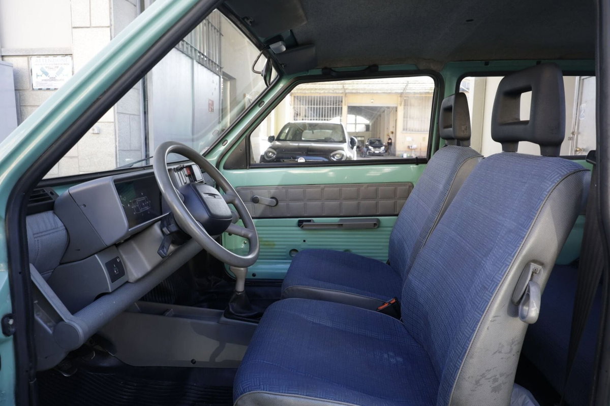Fiat Panda 900 i.e. cat Young (18)