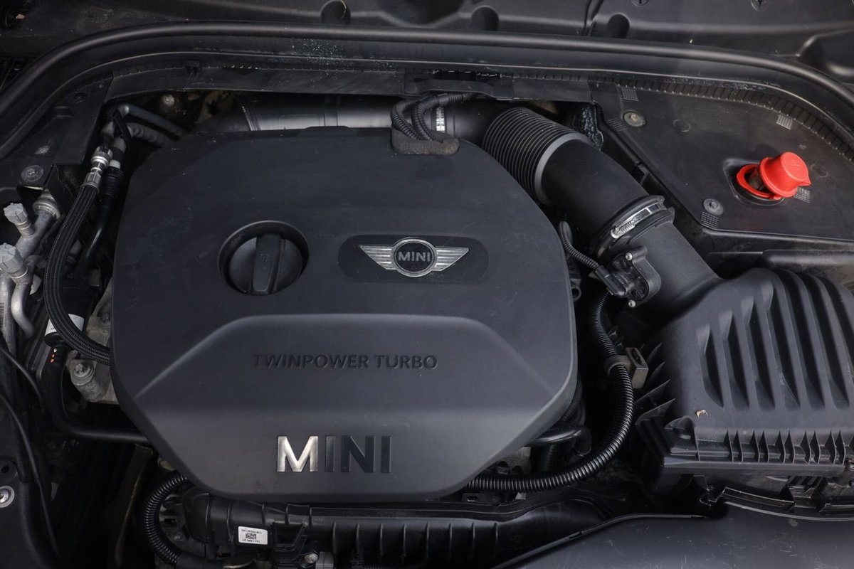 MINI Mini 1.5 Cooper 5 porte (19)
