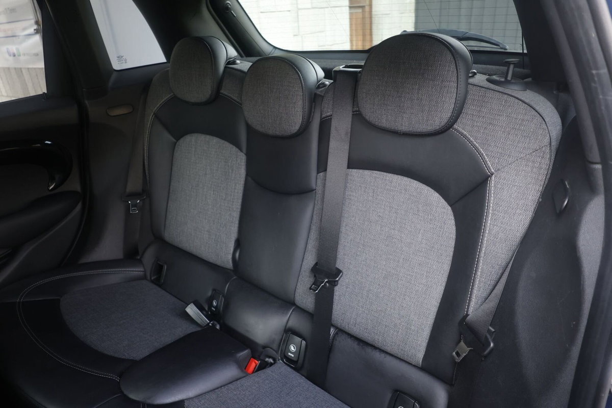 MINI Mini 1.5 Cooper 5 porte (3)