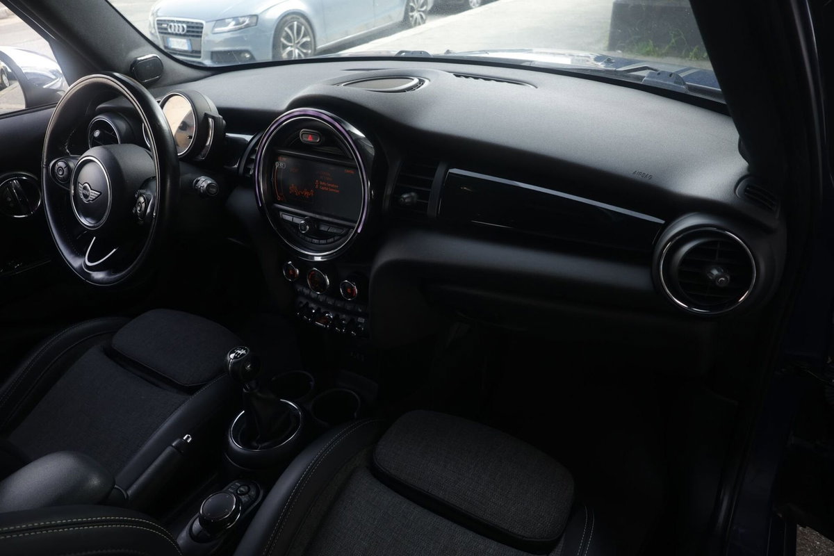 MINI Mini 1.5 Cooper 5 porte (9)