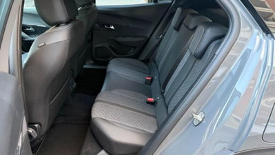 Peugeot 2008 1.2 hybrid Active 136cv e-dcs6 (15)