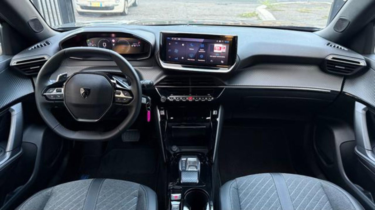 Peugeot 2008 1.2 hybrid Active 136cv e-dcs6 (5)