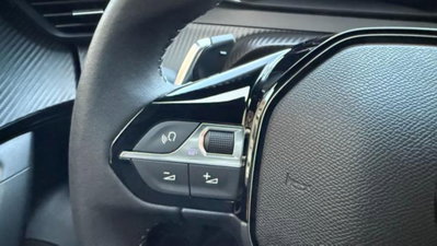 Peugeot 2008 1.2 hybrid Active 136cv e-dcs6 (6)