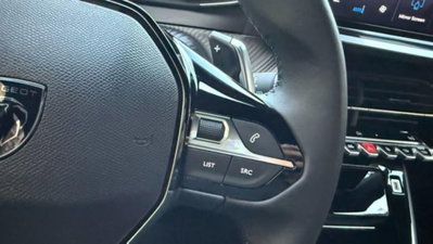 Peugeot 2008 1.2 hybrid Active 136cv e-dcs6 (7)
