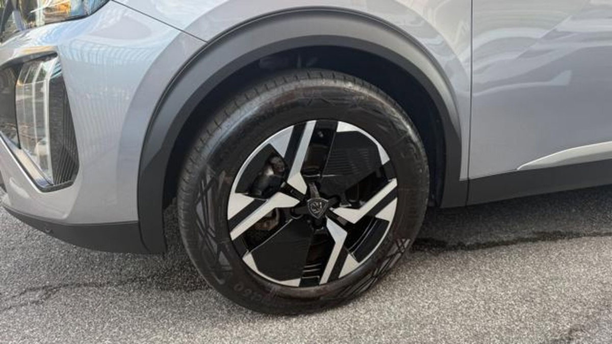 Peugeot 2008 1.2 hybrid Active 136cv e-dcs6 (4)