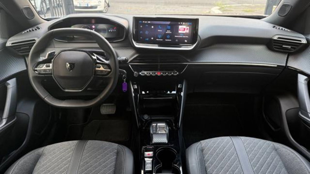 Peugeot 2008 1.2 hybrid Active 136cv e-dcs6 (5)
