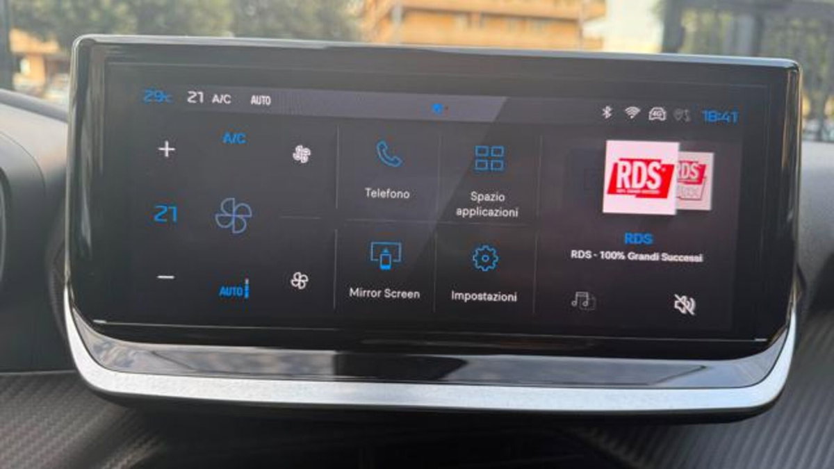 Peugeot 2008 1.2 hybrid Active 136cv e-dcs6 (9)