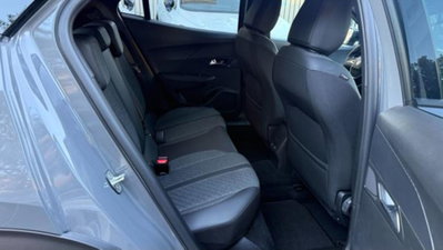 Peugeot 2008 1.2 hybrid Active 136cv e-dcs6 (16)
