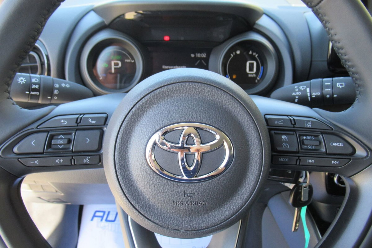 Toyota Yaris Cross 1.5h GR Sport Black Sky fwd 116cv e-cvt (19)