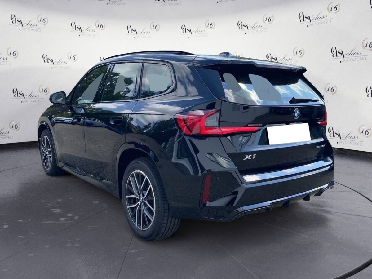 BMW X1 sDrive 18i Msport (3)