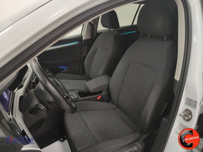 Volkswagen Golf 1.0 eTSI EVO DSG Life (4)