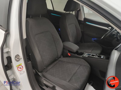 Volkswagen Golf 1.0 eTSI EVO DSG Life (5)