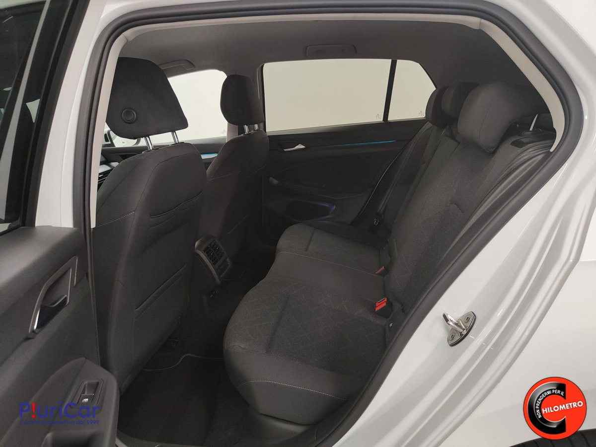 Volkswagen Golf 1.0 eTSI EVO DSG Life (6)