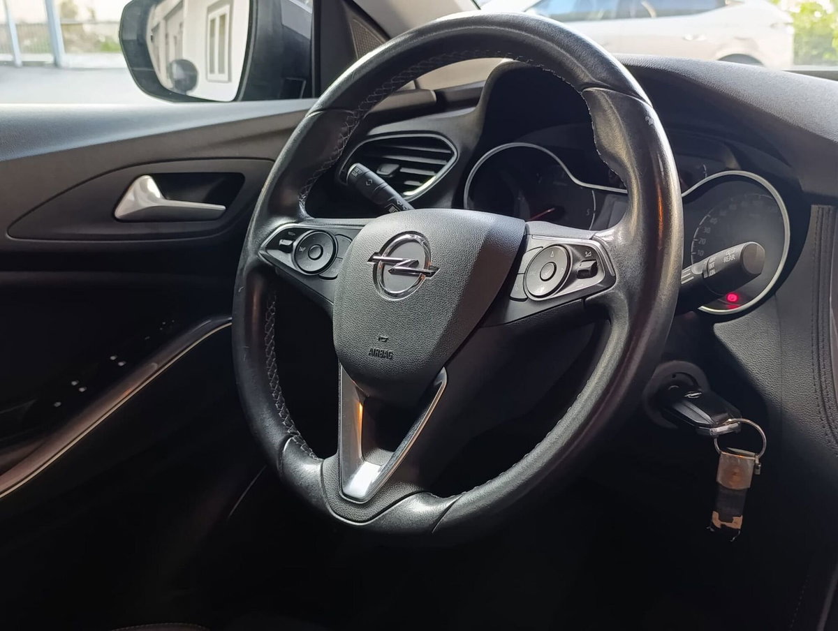 Opel Grandland X 1.5 diesel Ecotec Start&Stop aut. Innovation (14)