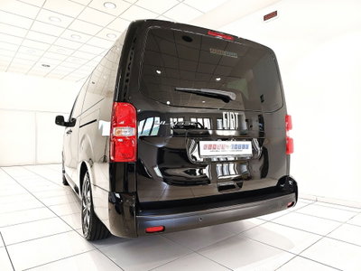 Peugeot Traveller BlueHDi 180 S&S EAT8 Long Business (17)