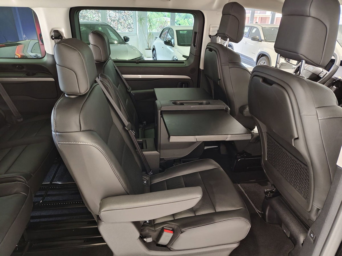 Peugeot Traveller BlueHDi 180 S&S EAT8 Long Business (8)