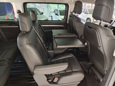 Peugeot Traveller BlueHDi 180 S&S EAT8 Long Business (8)