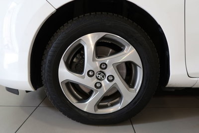 Toyota Yaris 1.5 Hybrid 5 porte Active (17)