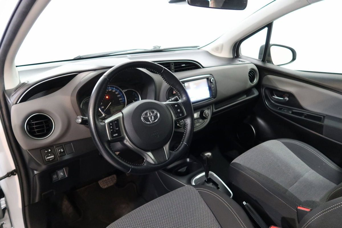 Toyota Yaris 1.5 Hybrid 5 porte Active (2)