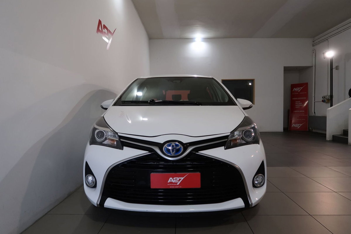 Toyota Yaris 1.5 Hybrid 5 porte Active (5)