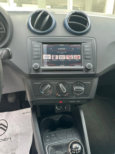 SEAT Ibiza 1.4 TDI 90 CV CR 5p. Connect Grey (11)