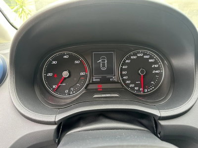 SEAT Ibiza 1.4 TDI 90 CV CR 5p. Connect Grey (14)