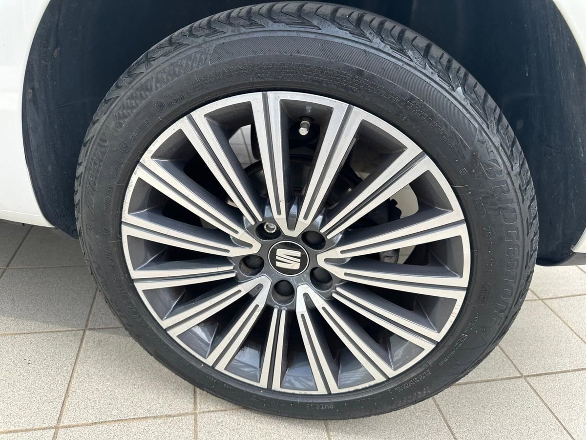 SEAT Ibiza 1.4 TDI 90 CV CR 5p. Connect Grey (16)
