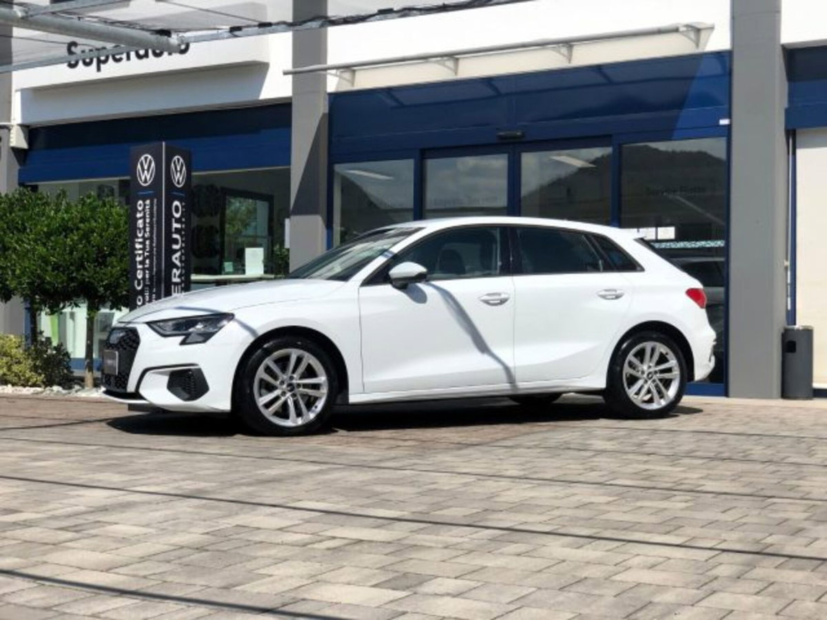 Audi A3 Sportback 35 TDI S tronic S line edition (4)
