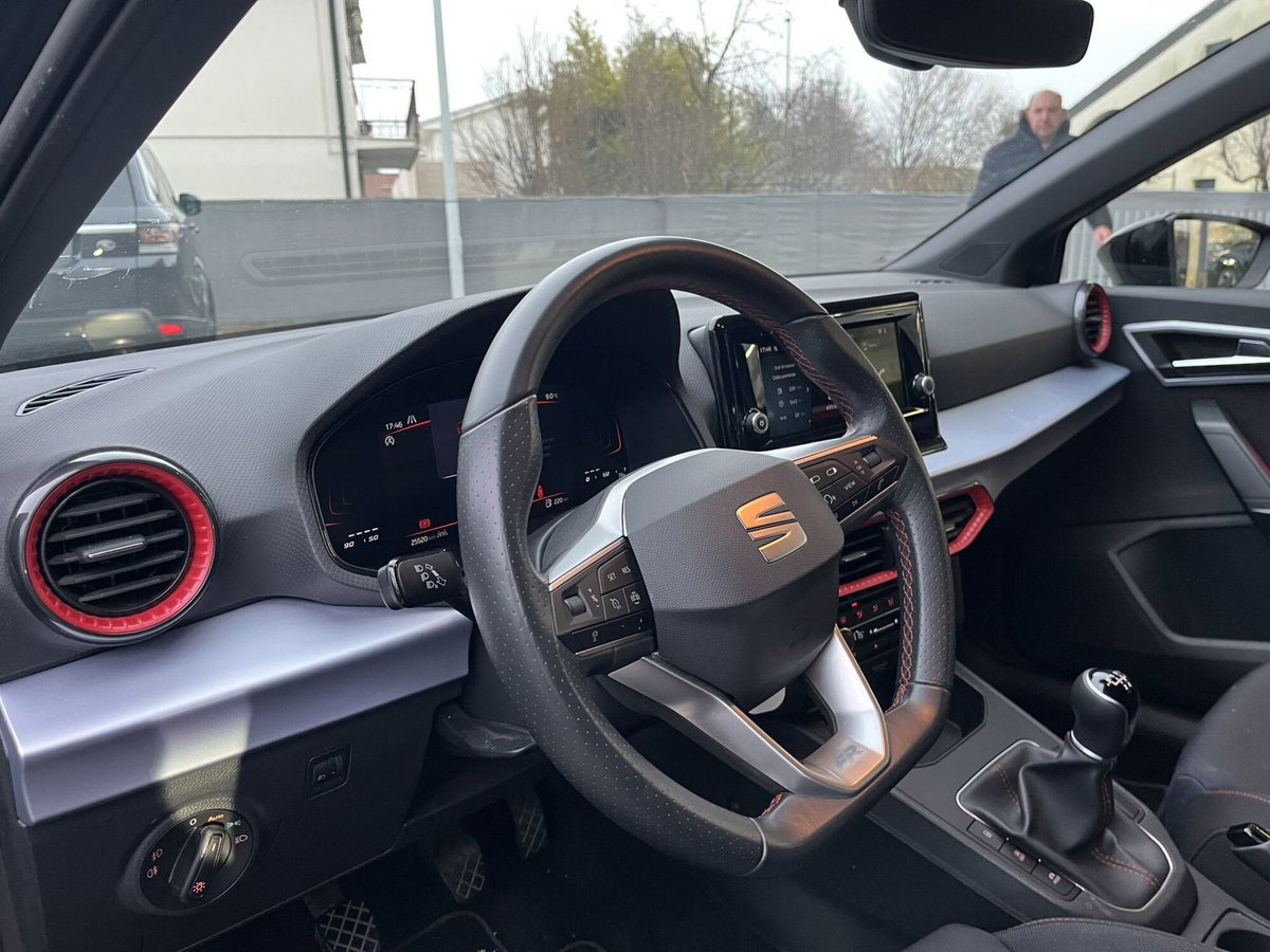 SEAT Ibiza 1.0 ecotsi FR 95cv (10)