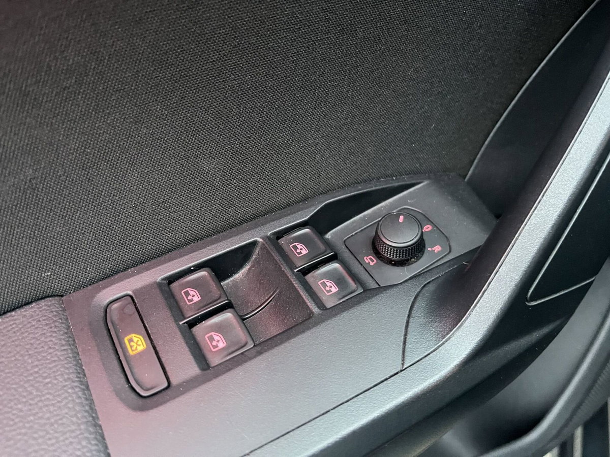 SEAT Ibiza 1.0 ecotsi FR 95cv (16)