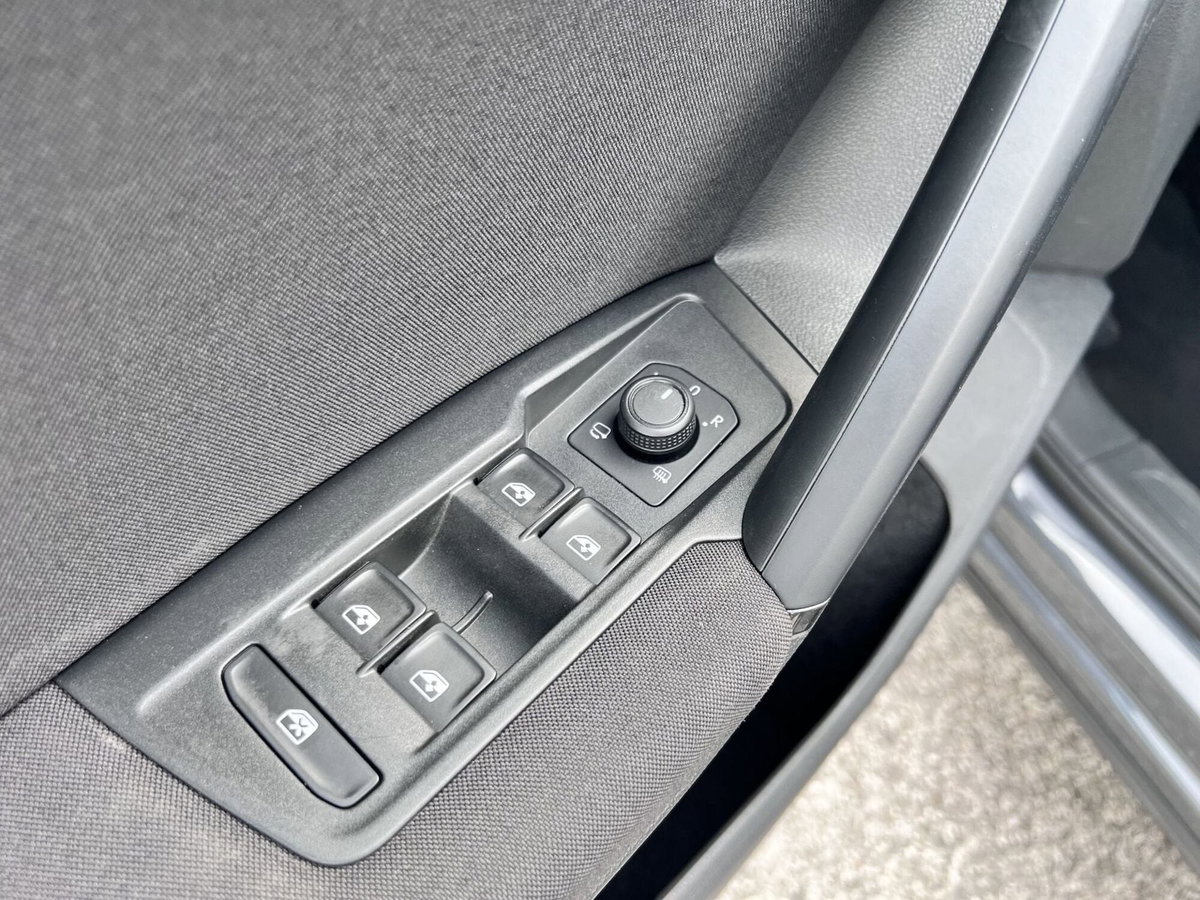 Volkswagen Tiguan 2.0 TDI 150 CV SCR DSG 4MOTION Life (12)