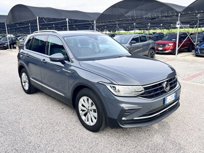 Volkswagen Tiguan 2.0 TDI 150 CV SCR DSG 4MOTION Life (2)