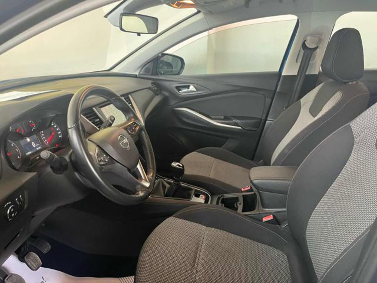 Opel Grandland X 1.5 diesel Ecotec Start&Stop Elegance (4)