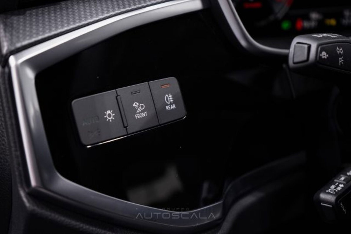 Audi Q3 Sportback 35 TDI quattro S tronic S line edition (11)