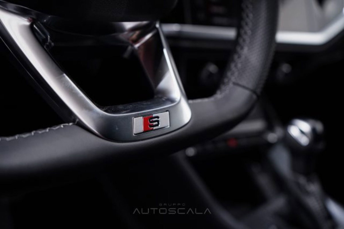 Audi Q3 Sportback 35 TDI quattro S tronic S line edition (15)