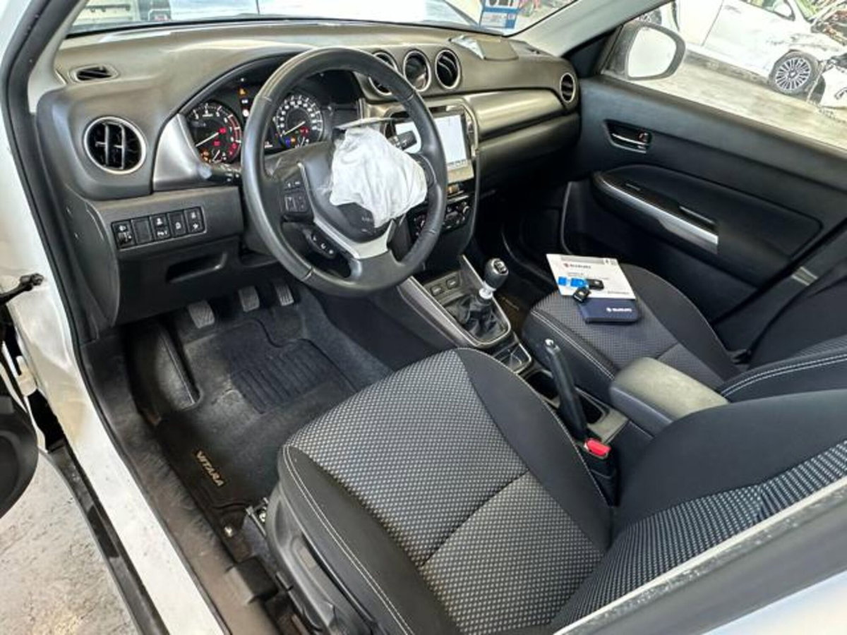 Suzuki Vitara 1.4 Hybrid Easy Cool (13)