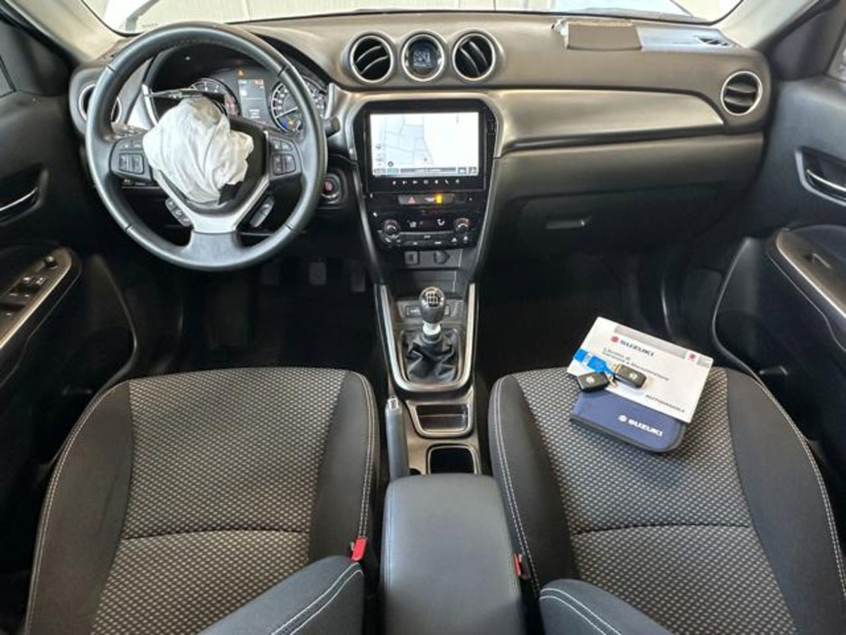 Suzuki Vitara 1.4 Hybrid Easy Cool (14)