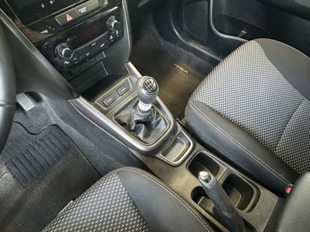 Suzuki Vitara 1.4 Hybrid Easy Cool (17)