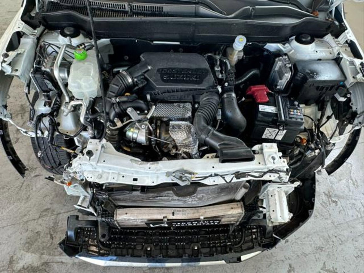 Suzuki Vitara 1.4 Hybrid Easy Cool (9)