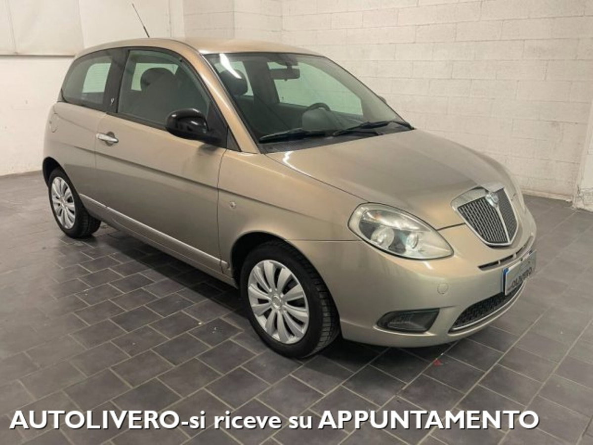Lancia Ypsilon 1.2 69 CV Argento