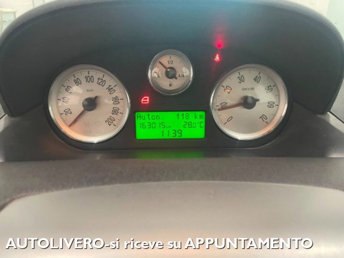 Lancia Ypsilon 1.2 69 CV Argento (12)